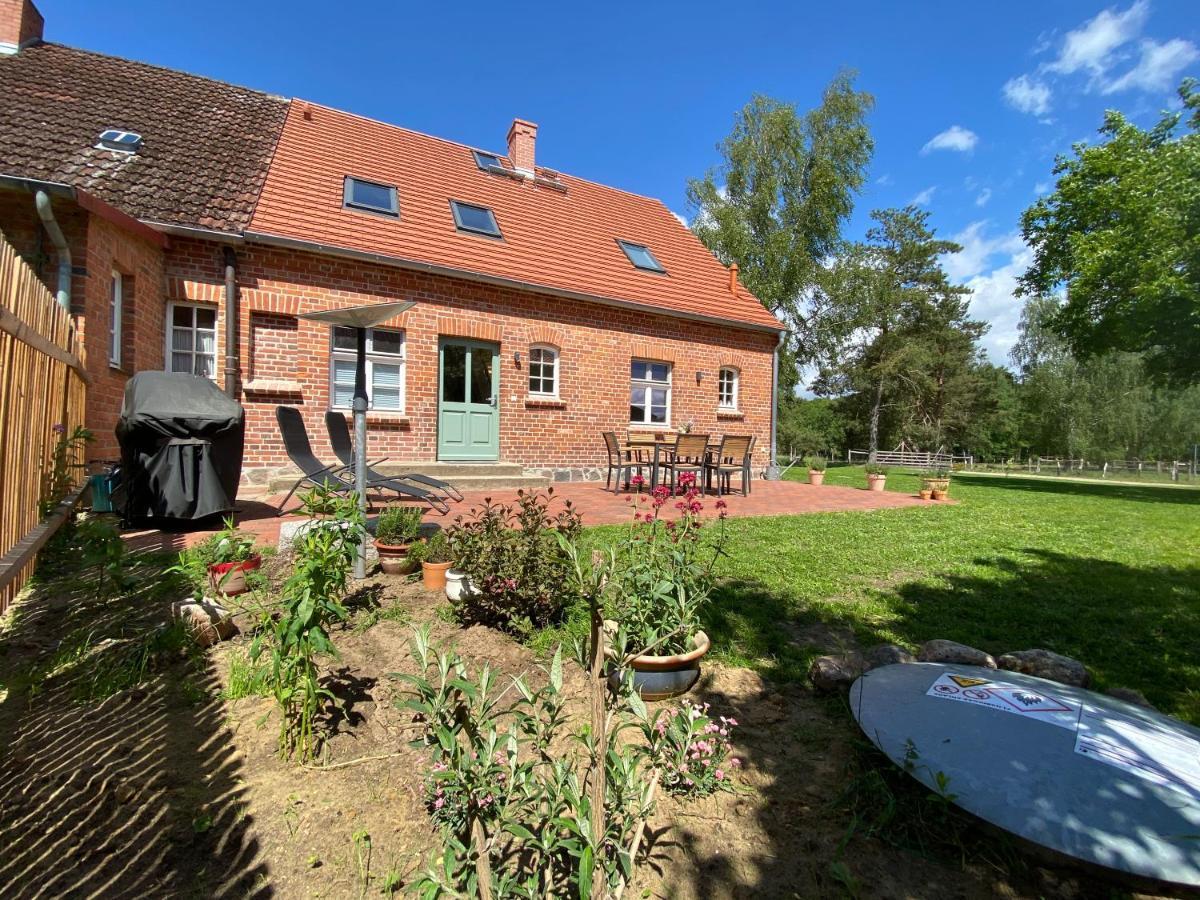 Апартаменты Forsthaus Zartwitzer Huette Рехлин Экстерьер фото